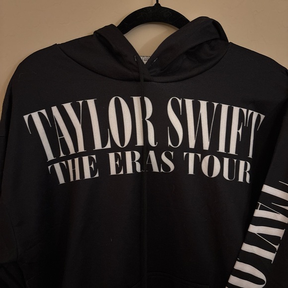 Taylor Swift Eras tour Merch -Rare Black Graphic Hoodie - Picture 3 of 4
